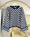 Zigzag Desenli Oversize Lacivert Beyaz Kadın Kazak