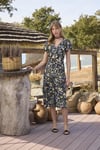 Arias Closet %100 Viskon Çiçek ve Yaprak Desenli Önü Düğmeli Elbise