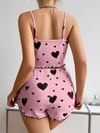 Arias Closet Pamuklu Pembe Üstüne Siyah Kalp Desenli Askılı Fitilli Şortlu Pijama Takımı