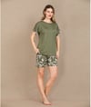 Arias Closet Şık Tasarım Çiçek Desenli Yeşil Şortlu Kısa Kol Viskon Pijama Takımı