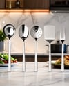 5 Parça Paslanmaz Çelik Servis Seti – Kepçe, Servis Kaşığı, Kevgir, Spatula ve Servis Çatalı