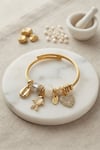 Beyaz Balık Model Gold Renk Charmlı Bileklik