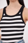 Kadın Siyah Beyaz Çizgili Fitilli Likralı T-shirt Halter Yaka Örme Atlet