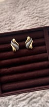 gümüş detaylı gold küpe