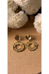 Taşlı sallantılı pinterest gold küpe