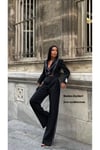 Dikiş Detaylı Siyah Crop Blazer Ve Pantolon Takım