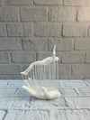 3D El Üzerinde İnsan Figürü Beyaz Minimal Masa Üstü Dekor