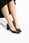 Extra Shoes İstanbul Kadın Siyah Mat Stiletto Sivri Burun Altın Aksesuar Detaylı