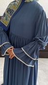 Kolu İki Katlı İncili Medine İpeği Robalı Tesettür Elbise