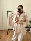 Gül Broşlu Kimono Krem
