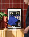 Blue Oracle Modern Duvar Tablosu – Mavi Siyah Sürreal Figüratif Poster