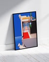 Blue Portal Modern Duvar Tablosu – Mavi Kırmızı Retro Futuristik Poster
