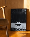 Boom Orbit Modern Duvar Tablosu – Siyah Beyaz Optik Tipografik Poster