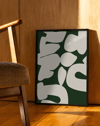 Botanic Flow Modern Duvar Tablosu – Yeşil Beyaz Minimal Abstract Poster