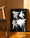Echo Bloom Modern Duvar Tablosu – Siyah Beyaz Minimal Çiçek Poster