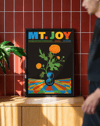 Joy Bloom Modern Duvar Tablosu – Siyah Zeminli Retro Çiçek Konser Poster