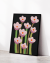 Midnight Bloom Pembe Siyah Retro Çiçek Duvar Tablosu