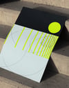 Neon Balance Modern Duvar Tablosu – Siyah Açık Mavi Minimal Geometrik Poster