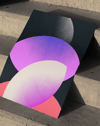 Orbital Layers Modern Duvar Tablosu – Siyah Zeminli Geometrik Abstract Poster