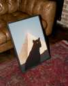 Pyramid Panther Modern Duvar Tablosu – Siyah Panter ve Piramit Poster