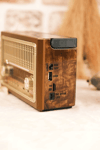 8 Bantlı Nostaljik Radyo - Bluetooth, USB, SD Kart Desteği ve Hoparlör Özellikli