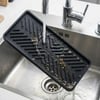 BUFFER® Siyah Silikon Yağdanlık Altlığı – Kaydırmaz Mutfak Organizer 23x10 cm