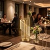 Çapraz Kavisli Kristal Simli Led Masa Lambası – Gold Gövdeli, Dokunmatik, 3 Kademe Işık Ayarlı Şarjlı Dekoratif Lamba Bx40