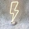 Dekoratif Şimşek Şeklinde Pilli Neon Led Lamba Süs Masa Lambası Bx40