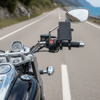 Evrensel Motosiklet Telefon Tutucu – Kaymaz, Kilitlenebilir Güvenli Tutuşlu, 360° Ayarlanabilir Gidon Bağlantılı Akıllı Telefon Aparatı Bx40