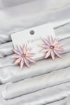 Mey İthalat® Pembe Kristal Taşlı Lotus Model Kadın Küpe