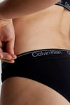 Kadın Calvin Klein İmzalı Elastik Bantlı Siyah Külot 000QF7096E UB1
