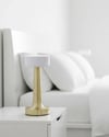 3 Renk Ayarlı Led Masa Lambası Dimmerli Modern Tasarım