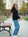 Kız Çocuk TakımKız Çocuk Kabartma Ponpon Kollu Sweatshirt ve Nakışlı Kot Pantolon İkili Takım 