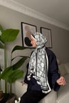 C Şeritli Desen Monogram İpek Vual Şal Su Yeşili