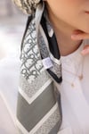 D Monogram Desen Çift Taraflı %100 Twil İpek Eşarp-Gri&Siyah
