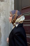 Kelepçe Desen Twill Eşarp-Koyu Vizon
