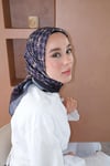 Kelepçe Desen Twill Eşarp Lacivert