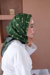 Kelepçe Desen Twill Eşarp Yeşil