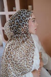 Leopar Desen Yün İpek Organze Şal Kahve