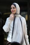 V Monogram İpek Vual Şal-Siyah