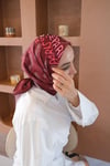 Yazı Desen Twill İthal Eşarp Kırmızı