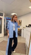 GÖMLEK - ŞENİZ BUTİK ÇİZGİLİ ARKASI YAZILI  OVERSİZE GÖMLEK MAVİ