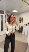 GÖMLEK - ŞENİZ BUTİK EKRU TÜL DETAYLI BEYAZ CROP GÖMLEK