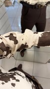 GÖMLEK - ŞENİZ BUTİK PAMUK SATEN KAHVE  BATİK DESENLİ GÖMLEK