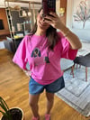 Pembe Köpek Baskılı Oversize Kadın Tişört – Rahat Kesim Günlük Basic T-Shirt