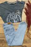 quzu-23y180078-kaplan-baskili-oversize-siyah-tisort