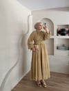 Mariam Broş Detaylı Elbise 