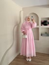 Mariam Broş Detaylı Elbise 