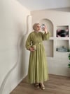 Mariam Broş Detaylı Elbise 