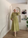 Mariam Broş Detaylı Elbise 